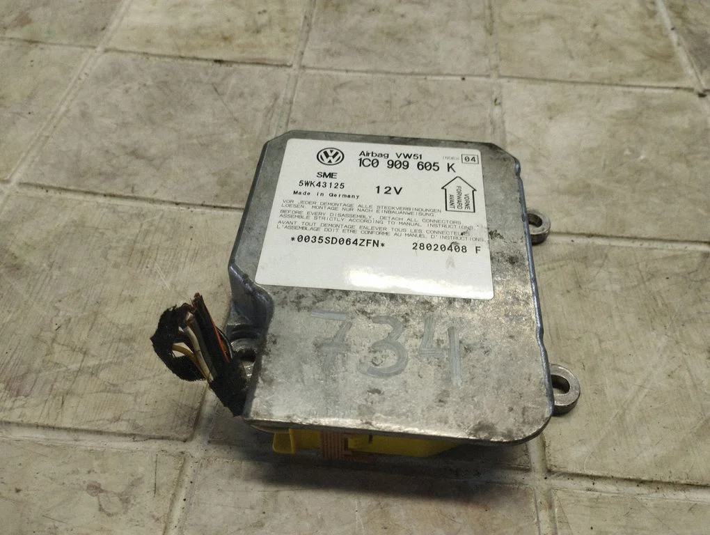 Sterownik poduszek powietrznych 1C0909605K