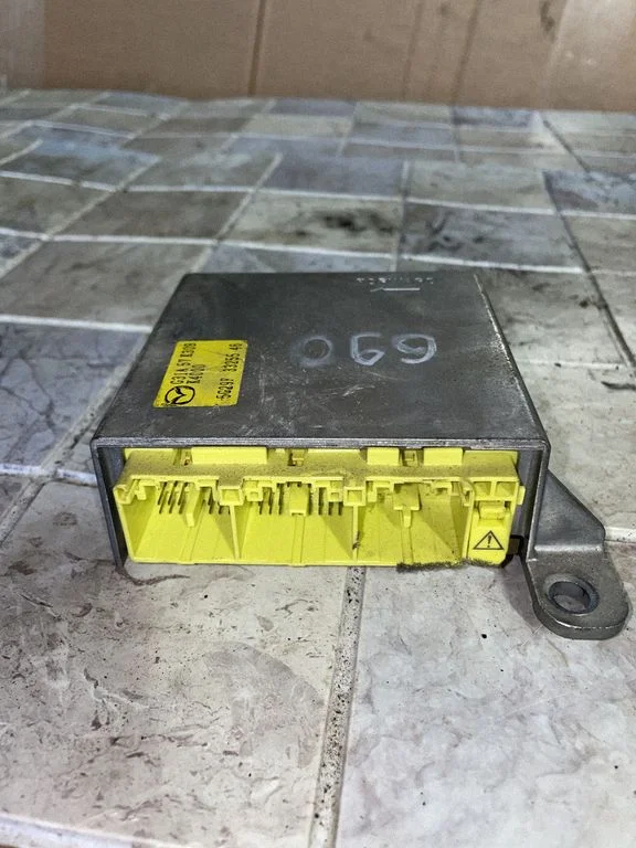 Drošības spilvenu vadības bloks G31A57K30B