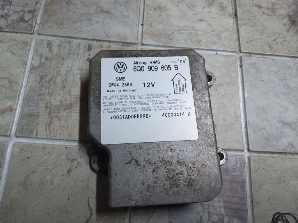 Drošības spilvenu vadības bloks 6Q0909605B
