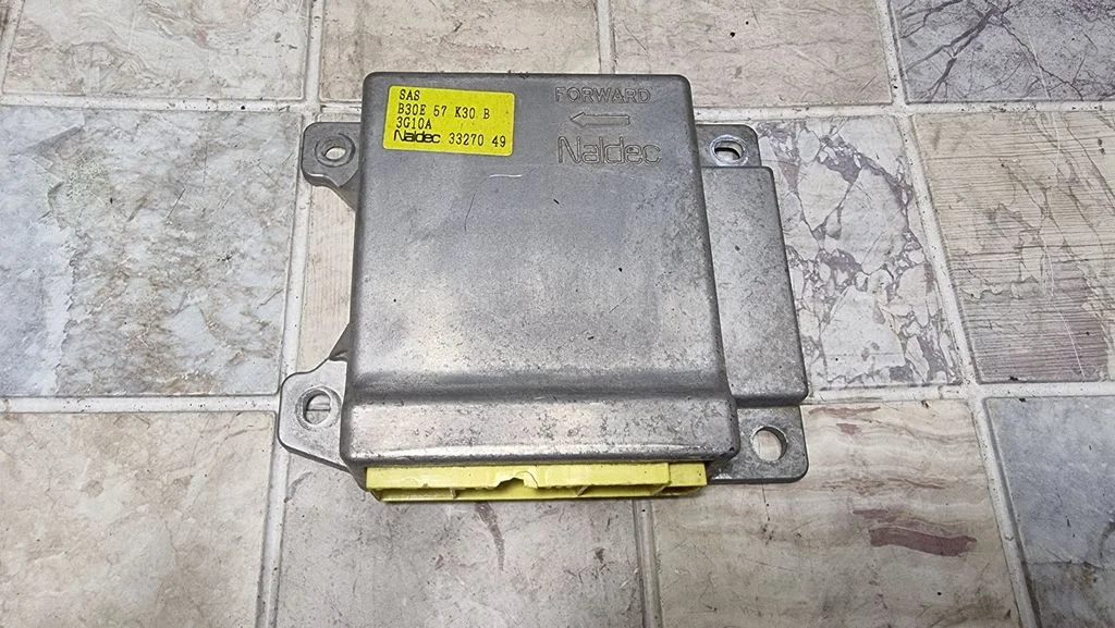 Drošības spilvenu vadības bloks B30E57K30B