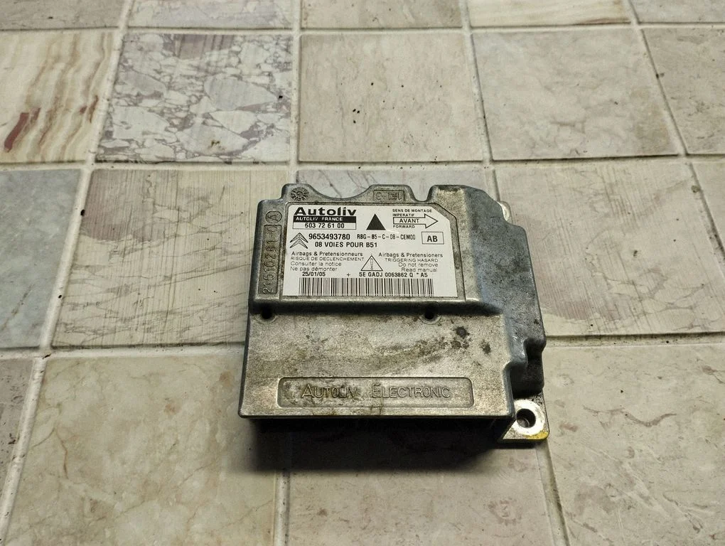 Drošības spilvenu vadības bloks 9653493780