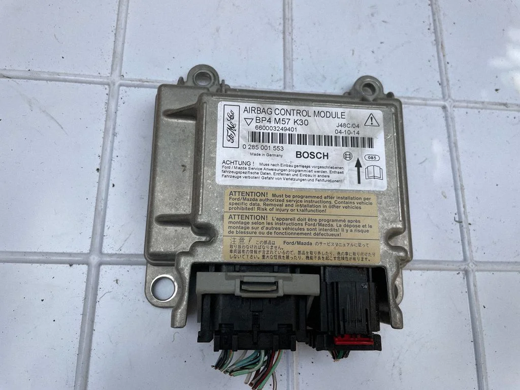 Airbag control unit/module – Mazda 3 I (2003-2006)