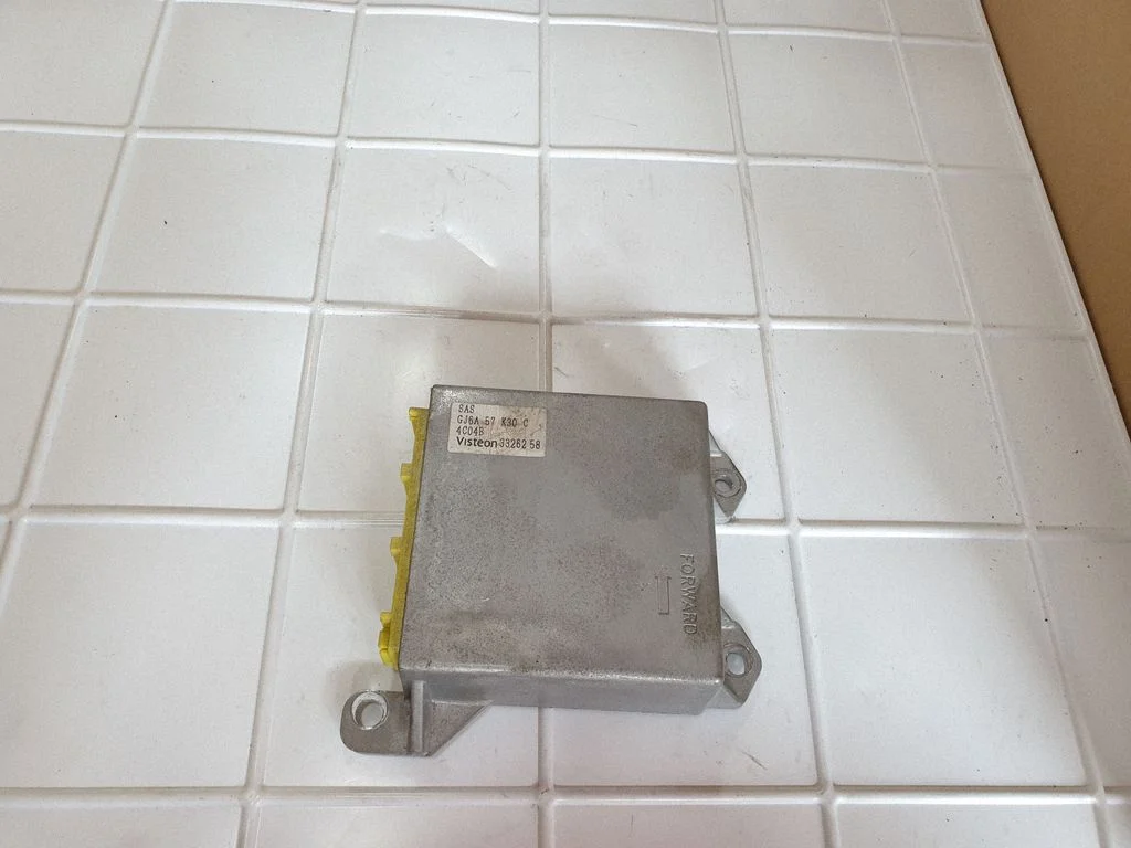 Airbag control unit/module GJ6A57K30C