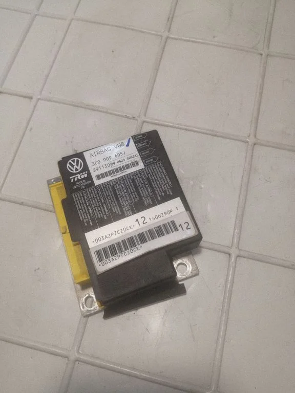 Airbag control unit/module 3C0909605J