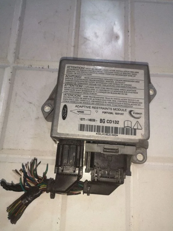 Drošības spilvenu vadības bloks 1S7T14B056BG