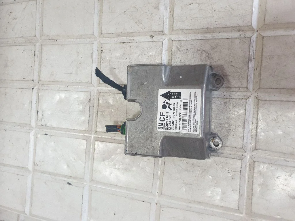 Drošības spilvenu vadības bloks – Opel Zafira C (2011-2019)