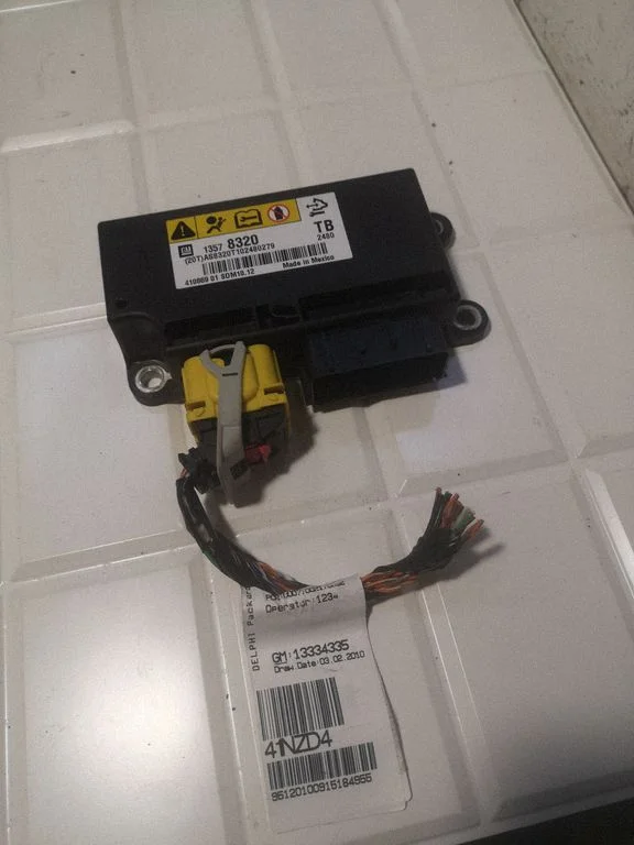 Airbag control unit/module – Opel Insignia A (2008-2017)