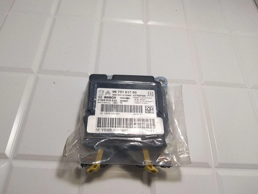 Airbag control unit/module 9675181780