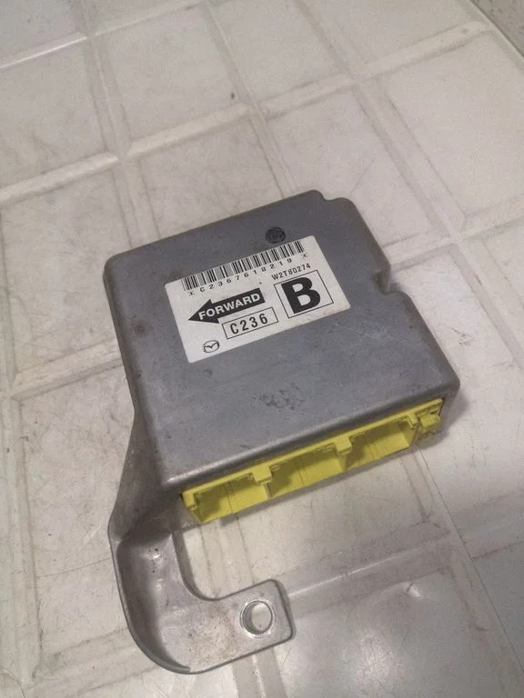 Airbag control unit/module – Mazda 5 (2005-2010)