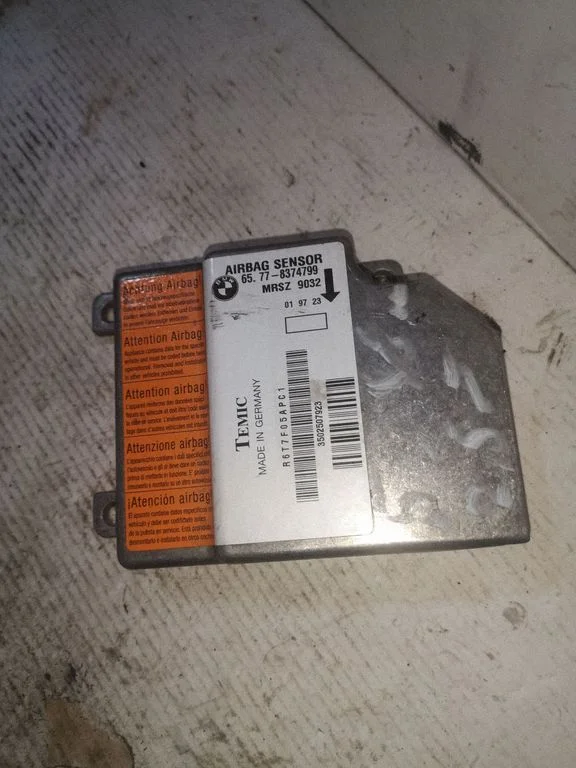 Drošības spilvenu vadības bloks – BMW 5. sērija E39 (1996-2003)