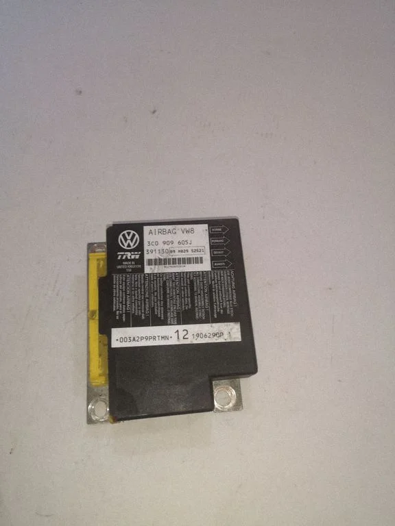 Drošības spilvenu vadības bloks – Volkswagen Passat B6 (2005-2010)