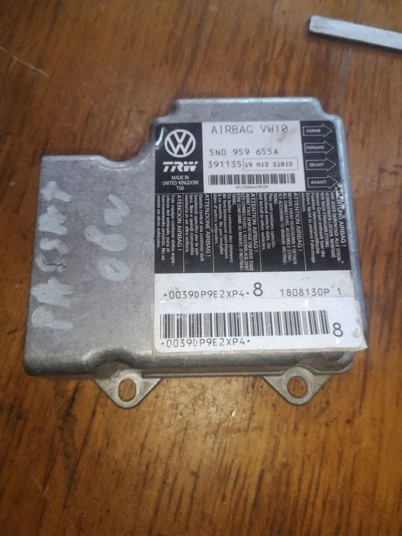 Drošības spilvenu vadības bloks – Volkswagen Passat B6 (2005-2010)