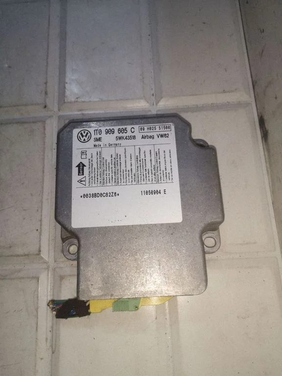 Airbag control unit/module 1T0909605C