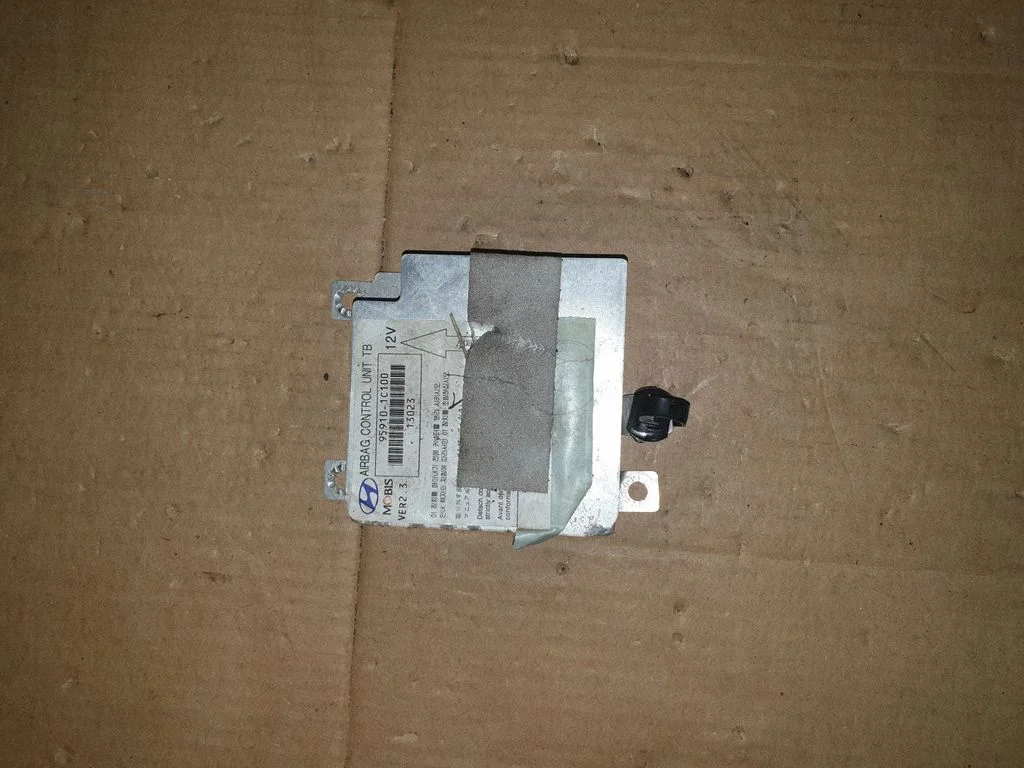 Airbag control unit/module 959101C100