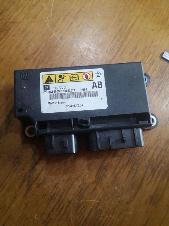 Turvapatjade juhtplokk – Opel Meriva B (2010-2016)