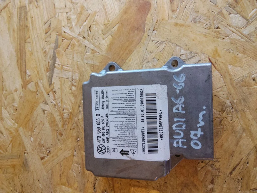Airbag control unit/module 4F0959655B