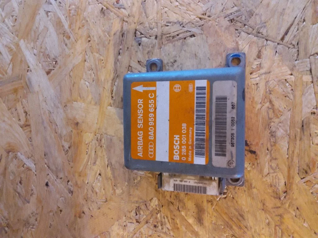 Drošības spilvenu vadības bloks 8A0959655C
