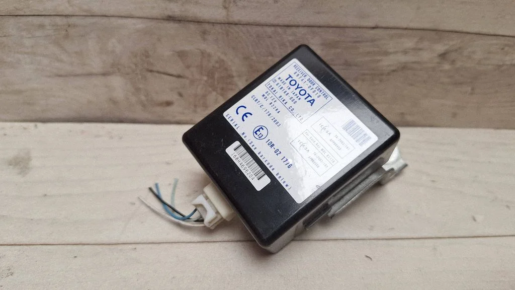 Door control unit/module 897410F010