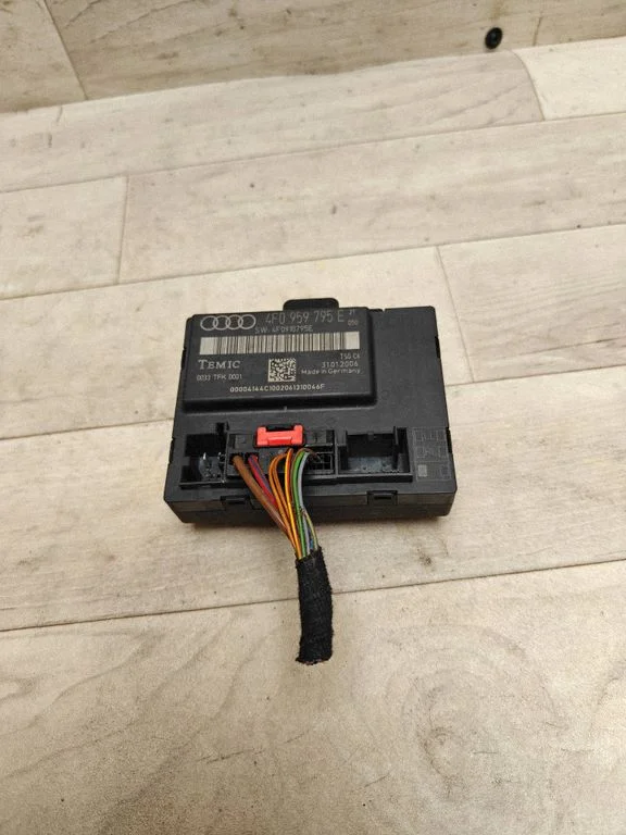 Door control unit/module 4F0959795E
