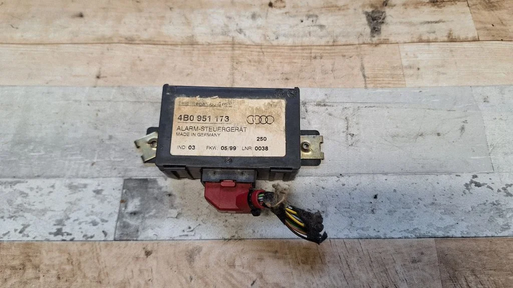 Alarm control unit/module – Audi A3 S3 8L (1996-2003)