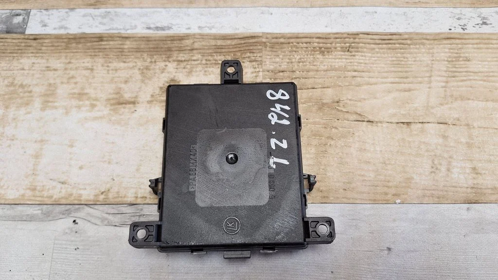 Durvju elektronikas vadības bloks – Mercedes-Benz R klase W251 (2005-2013)