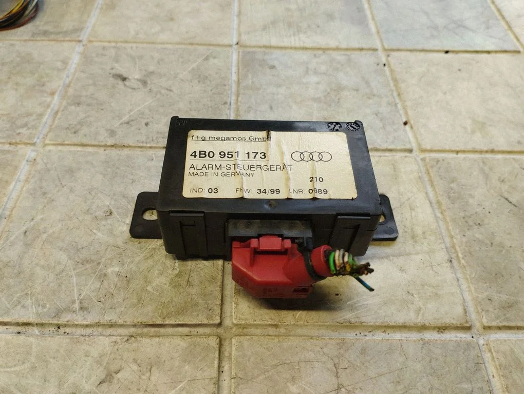 Alarm control unit/module – Audi A6 Allroad C5 (1999-2005)