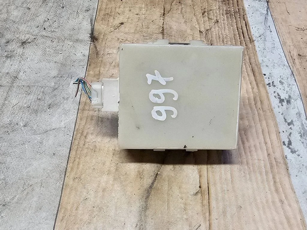 Door control unit/module 8974105070