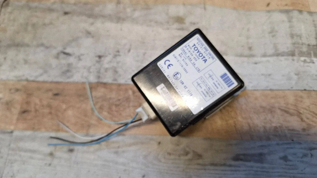 Door control unit/module 897410F010