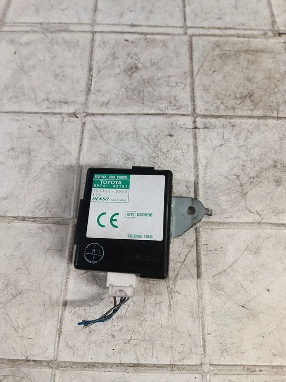 Door central lock control unit/module 8974142151