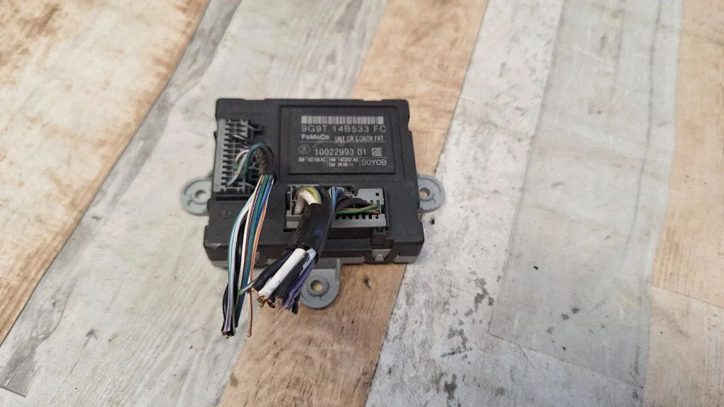 Door control unit/module – Ford Focus C-MAX (2003-2010)