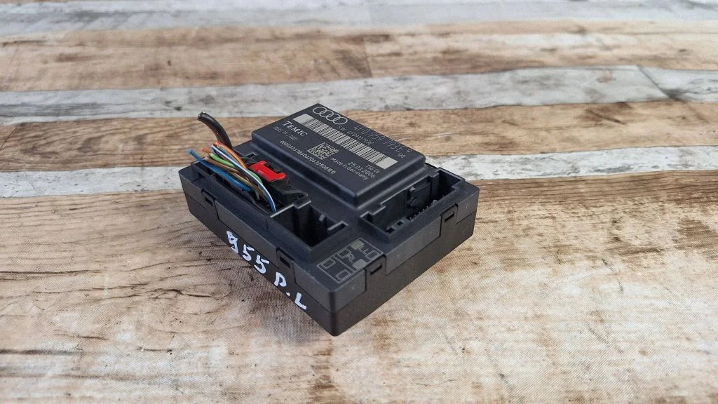 Door control unit/module 4F0959793E