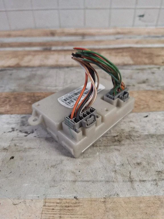 Door control unit/module P04602758AG