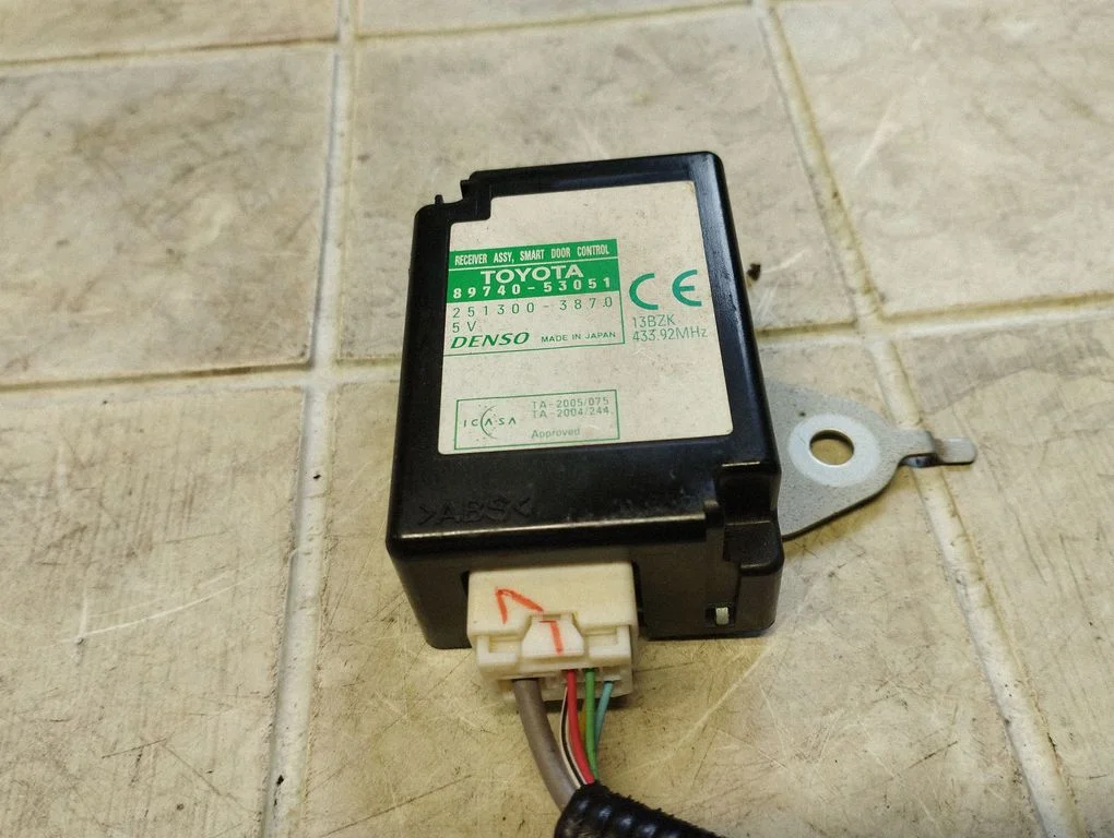 Door control unit/module 8974053051