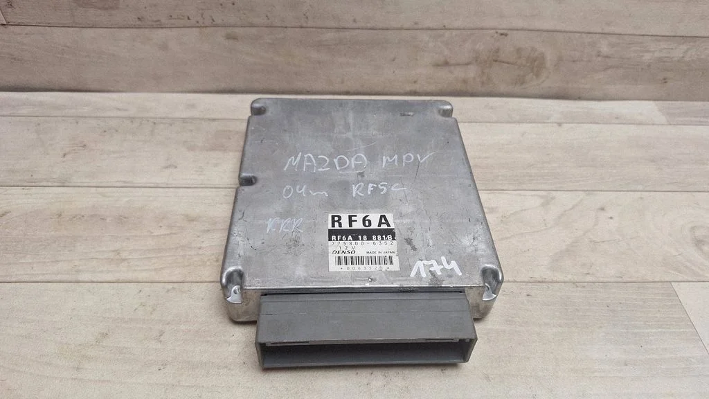 Mootori juhtplokk RF6A18881B – Mazda MPV II LW (1999-2007)