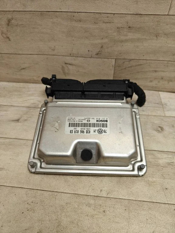 Sterownik silnika 0281010704