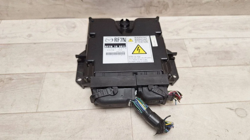Engine control unit/module RF7N18881L