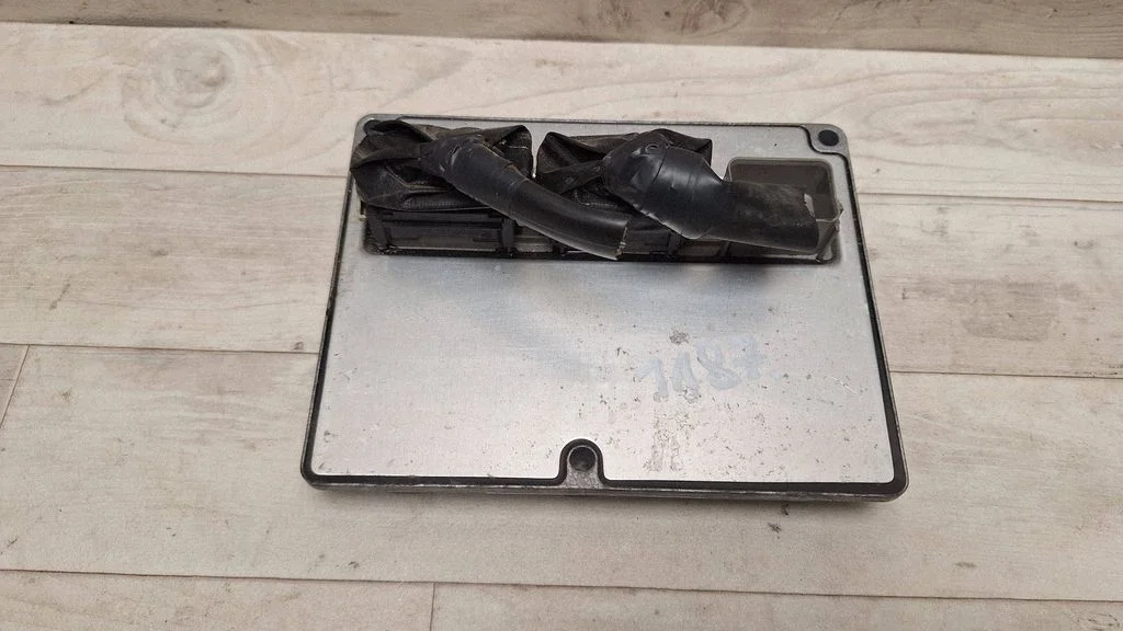 Mootori juhtplokk 5M5112A650RD