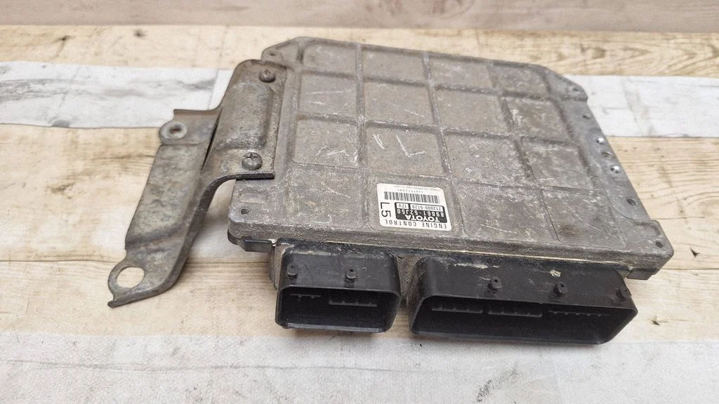 Engine control unit/module 8966152J50