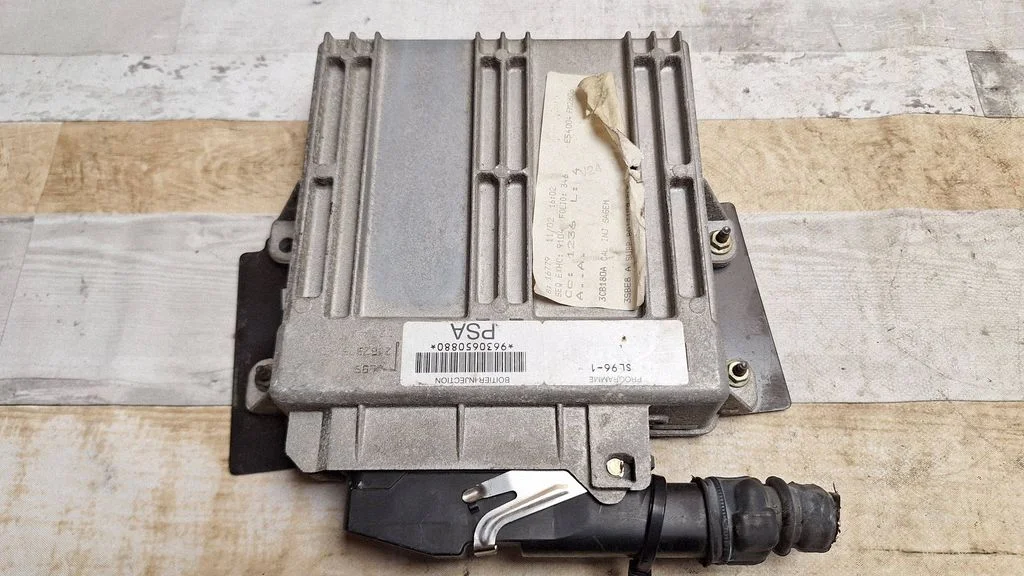 Engine control unit/module – Peugeot 406 (1996-1999)