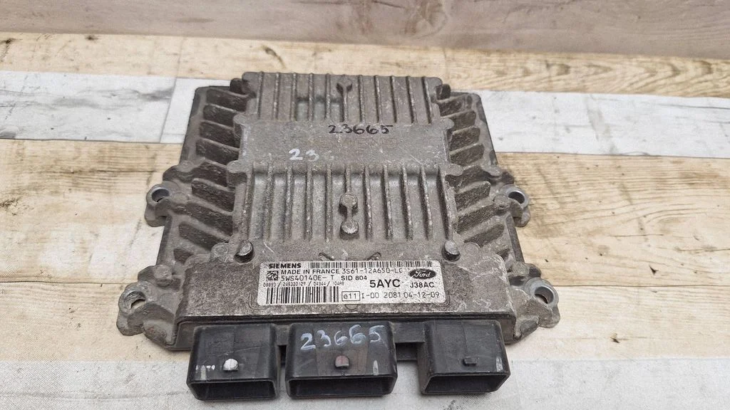 Engine control unit/module 3S6112A650LC