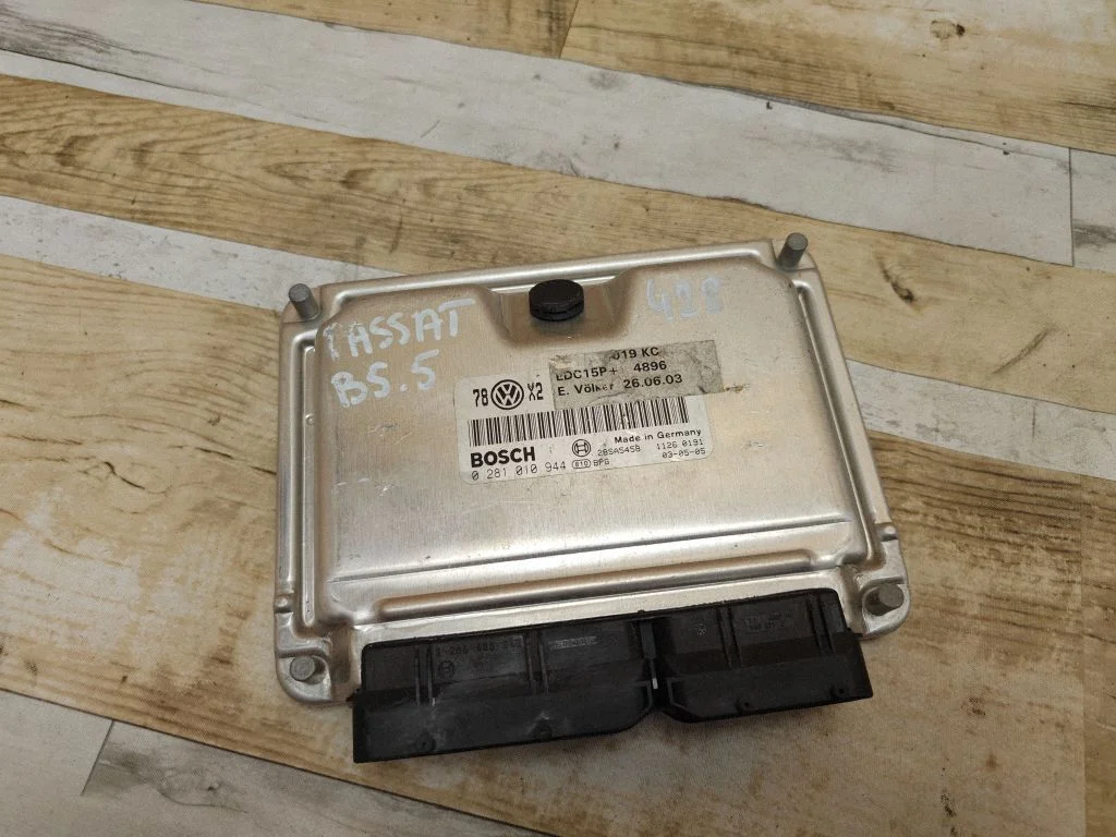 Dzinēja vadības bloks 038906019GL