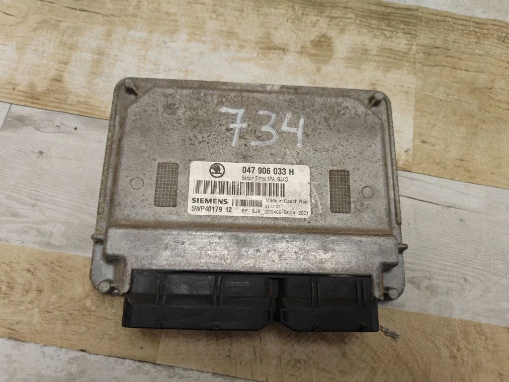 Sterownik silnika 047906033H