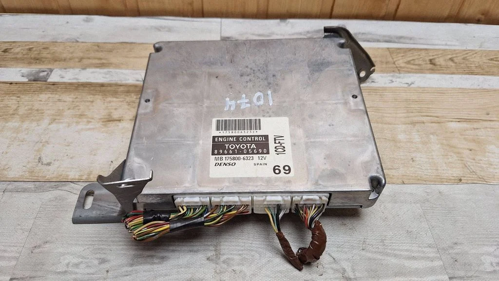 Engine control unit/module 8966105690