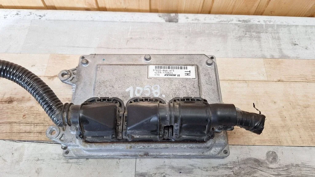 Engine control unit/module 37820RNAA73