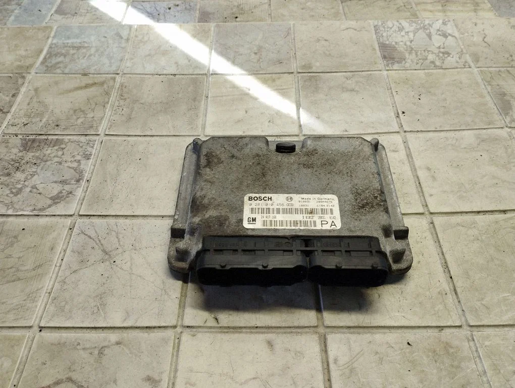 Engine control unit/module 0281010456