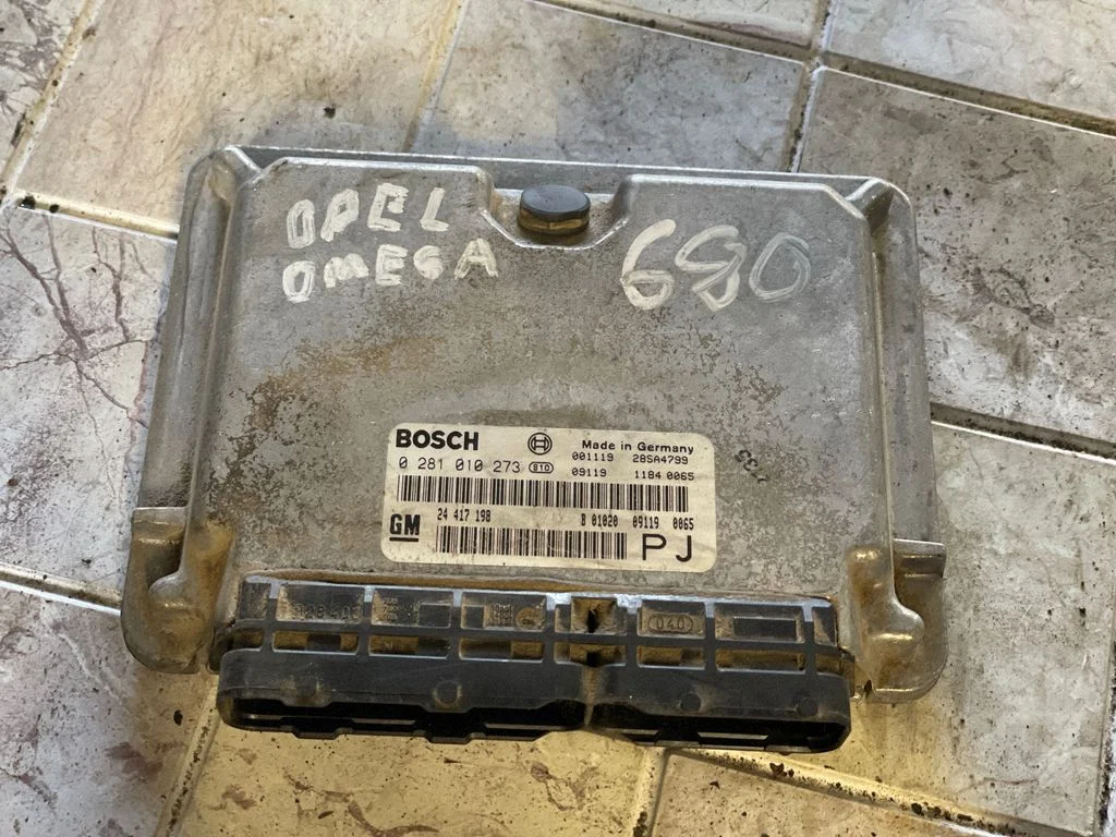 Engine control unit/module – Opel Omega B2 (1999-2003)