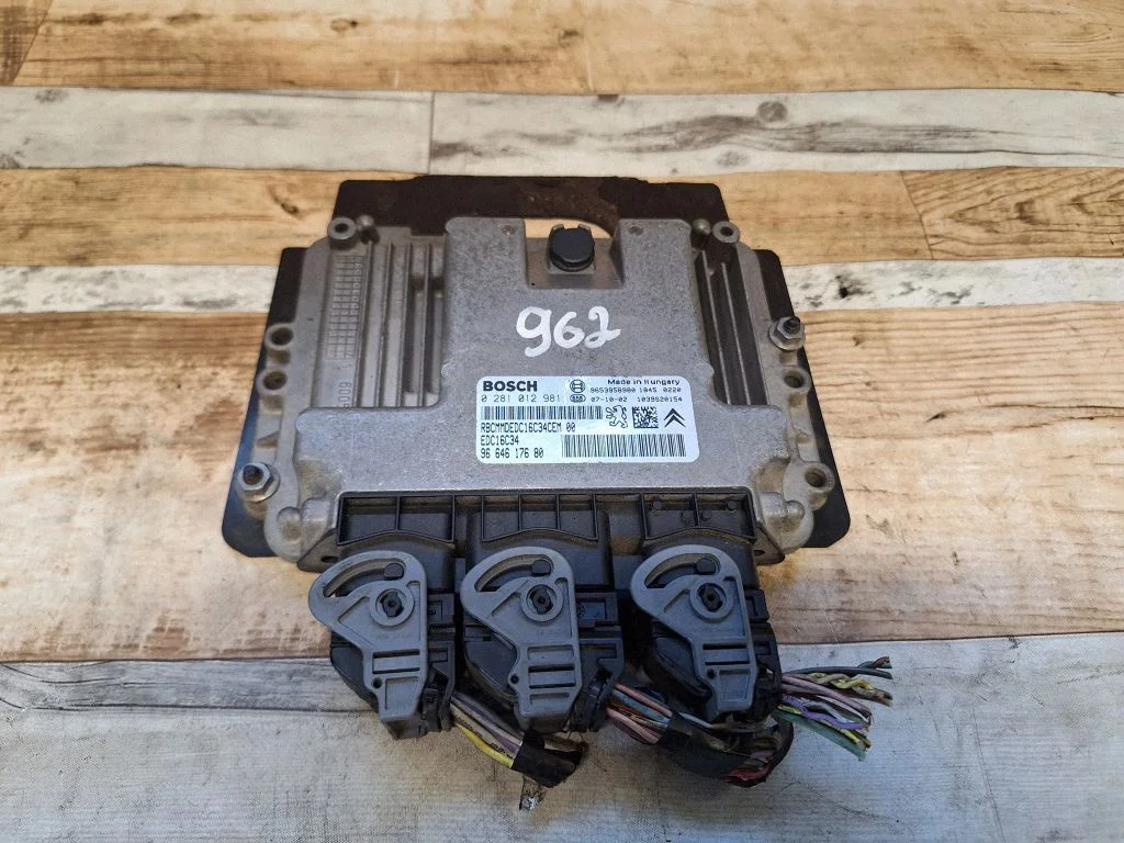 Engine control unit/module 9664617680