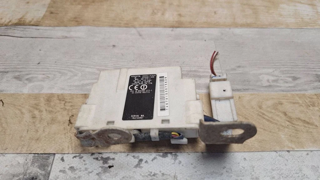 Other control units/modules 8999247020