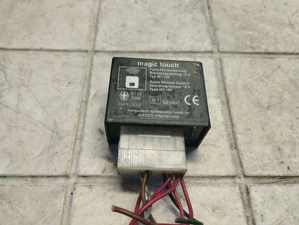 Citi vadības bloki/moduļi G133728K