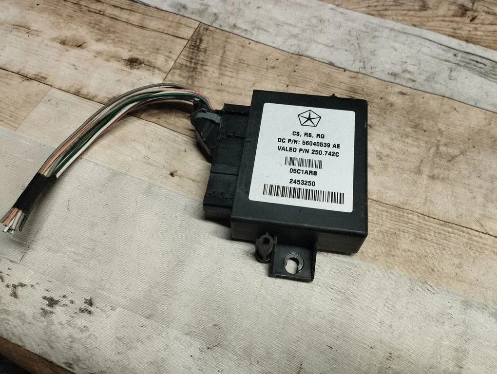Parking PDC control unit/module 56040539AE